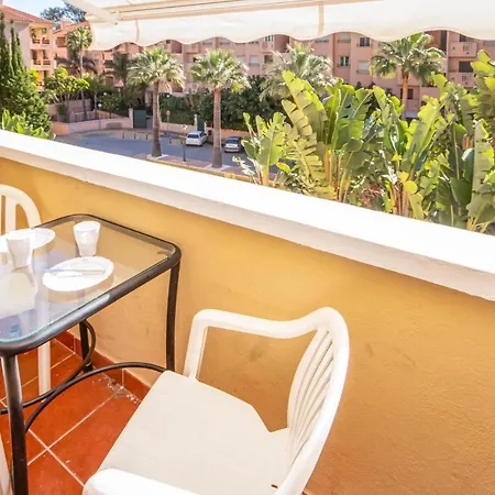 Apartment Stunning In Chapas With 1 Bedrooms, Wifi And Outdoor Swimming Pool Marbella