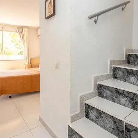 Stunning In Chapas With 1 Bedrooms, Wifi And Outdoor Swimming Pool Apartment *