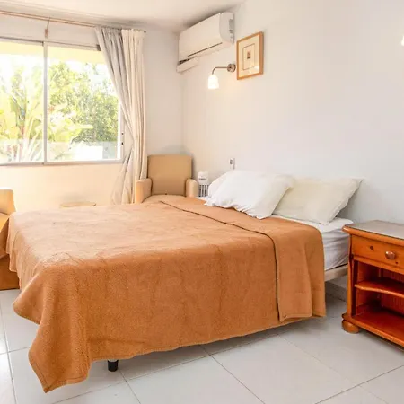 Stunning In Chapas With 1 Bedrooms, Wifi And Outdoor Swimming Pool Marbella